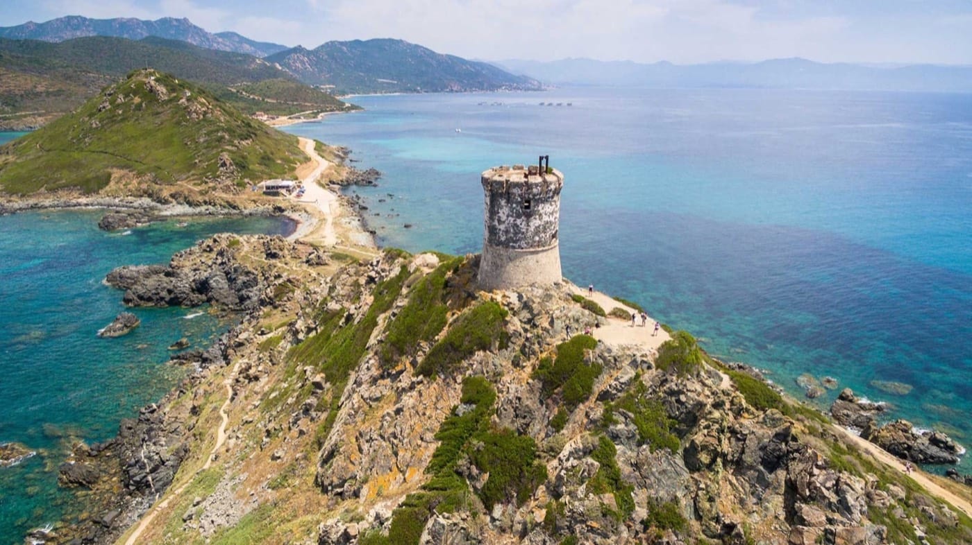 Tour génoise et côte sauvage du golfe du Valinco
